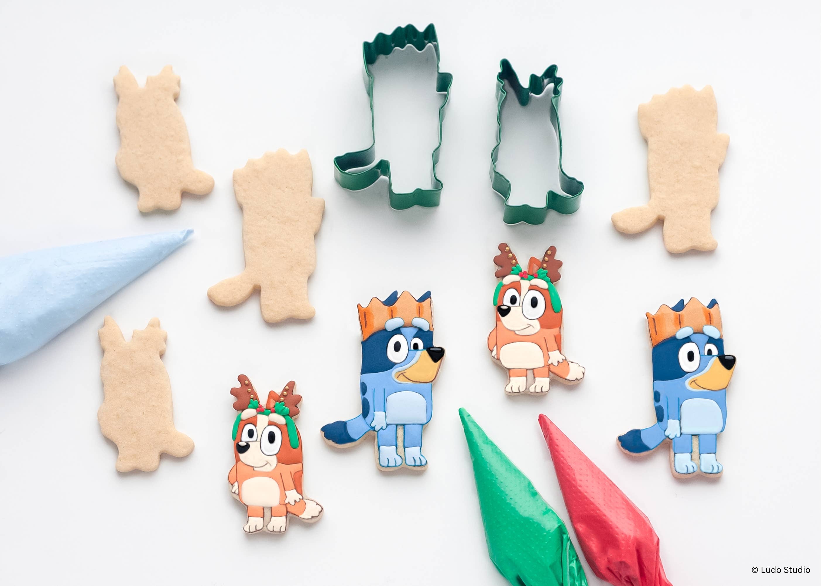 BLUEY Holiday Baking Set – Cookie Cutters & Tools