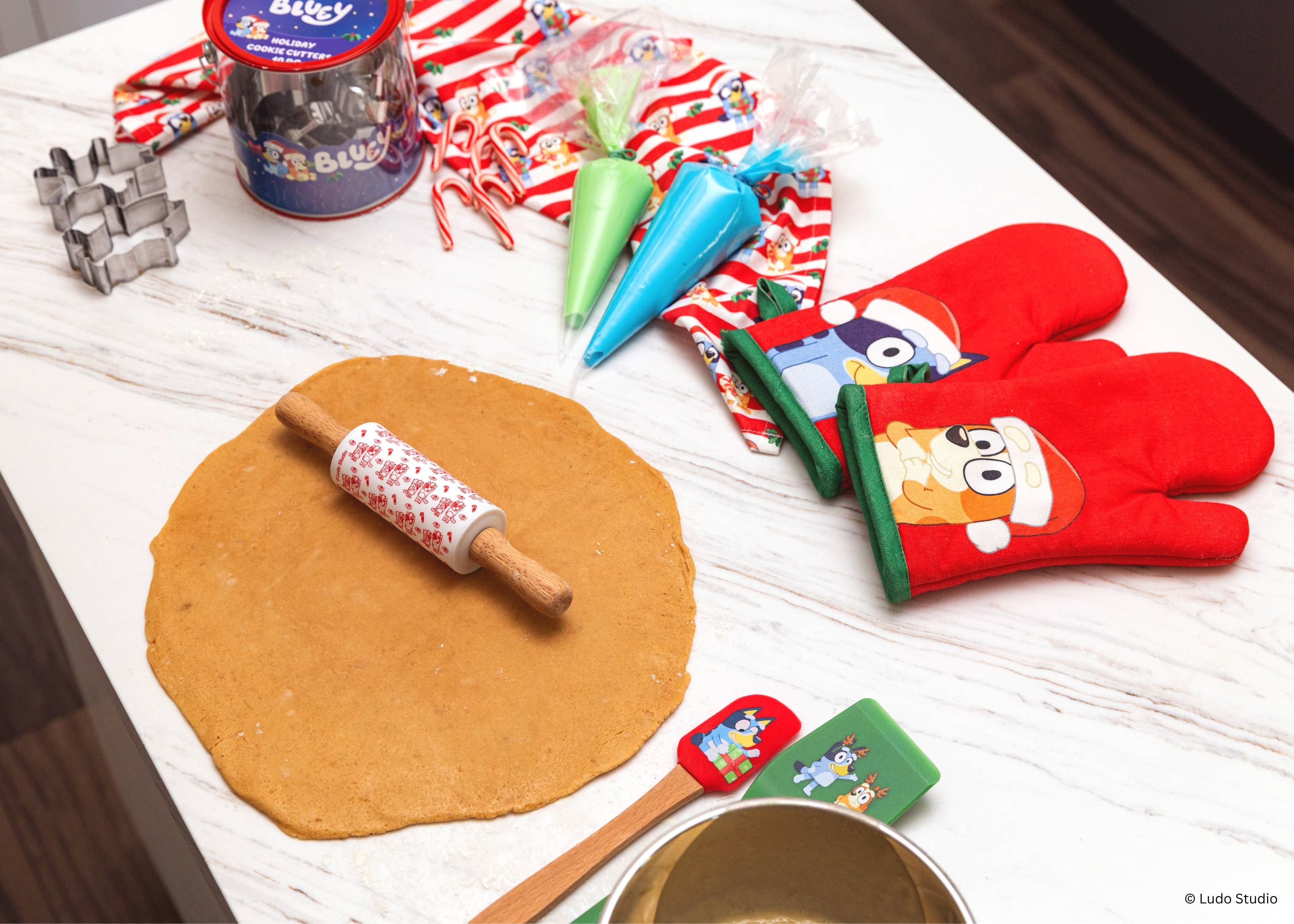 BLUEY Holiday Baking Set – Cookie Cutters & Tools