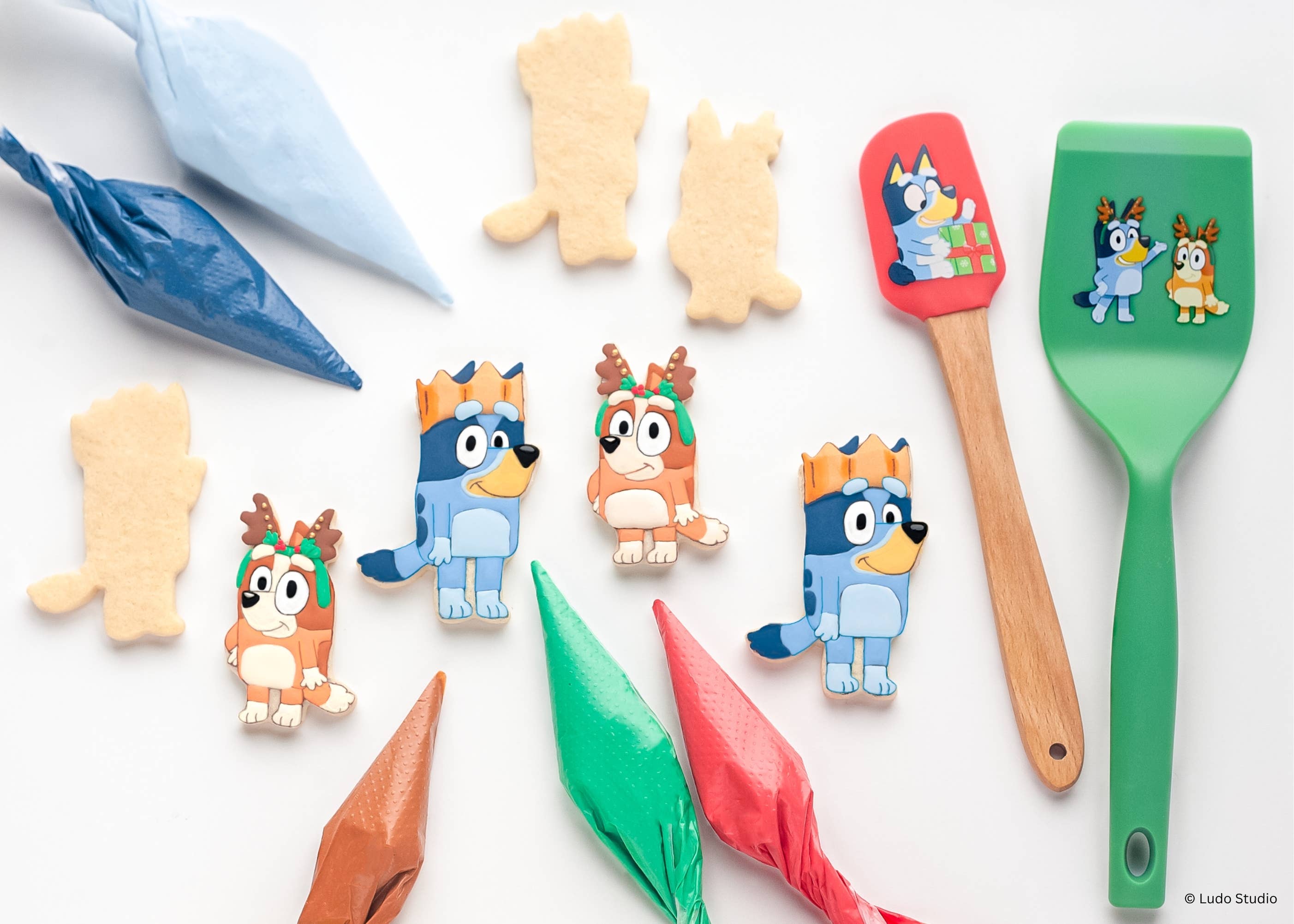BLUEY Holiday Baking Set – Cookie Cutters & Tools
