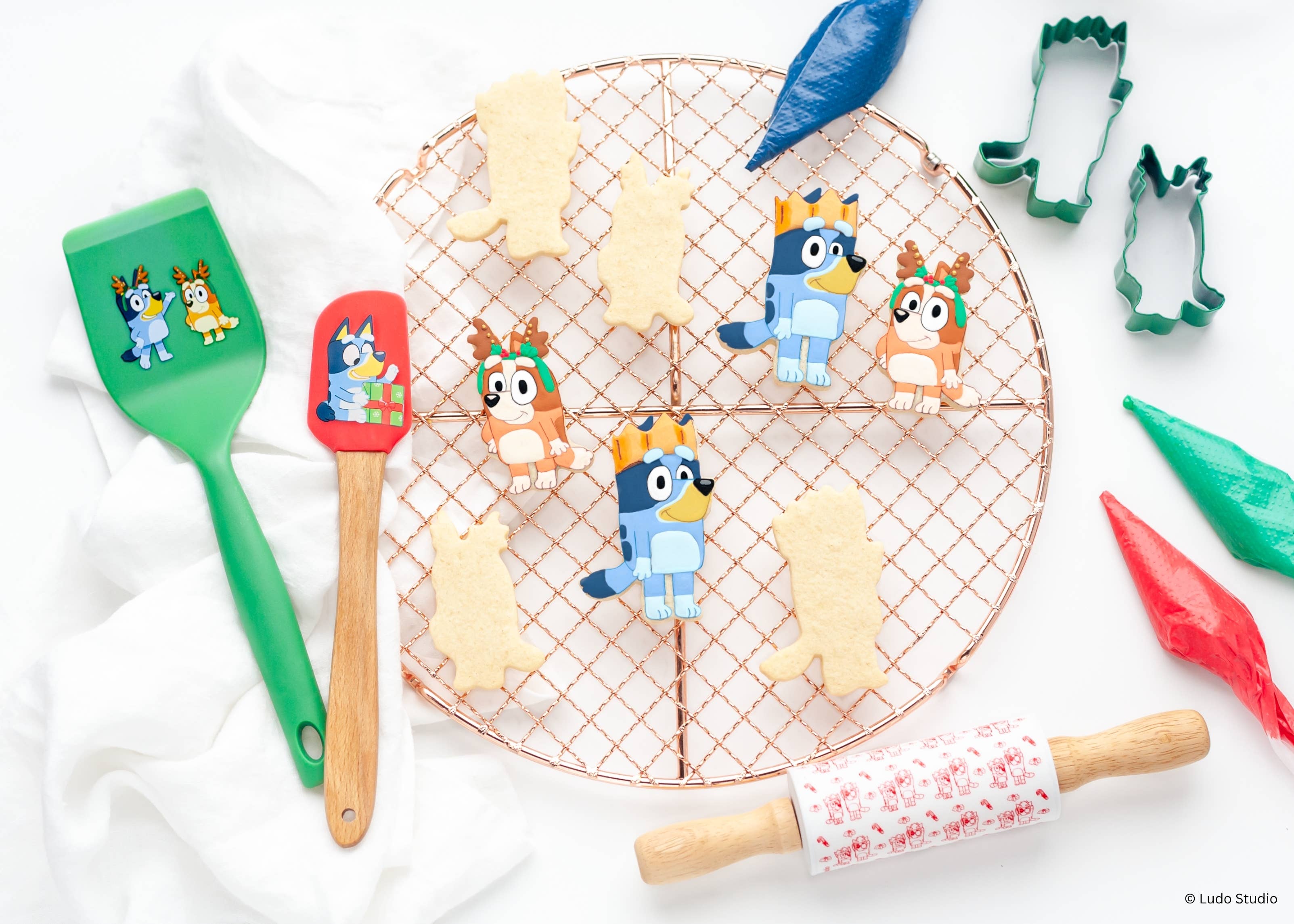 BLUEY Holiday Baking Set – Cookie Cutters & Tools